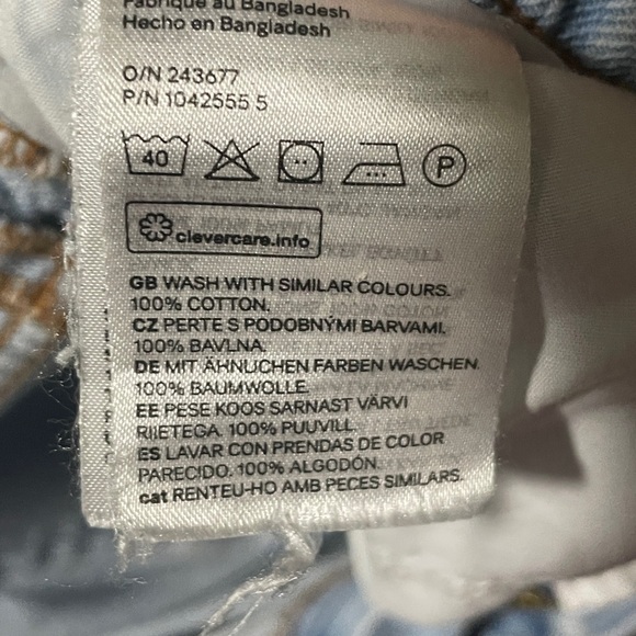 Briefly worn blue  90s style wide leg jeans size 4 (us) - Picture 4 of 5